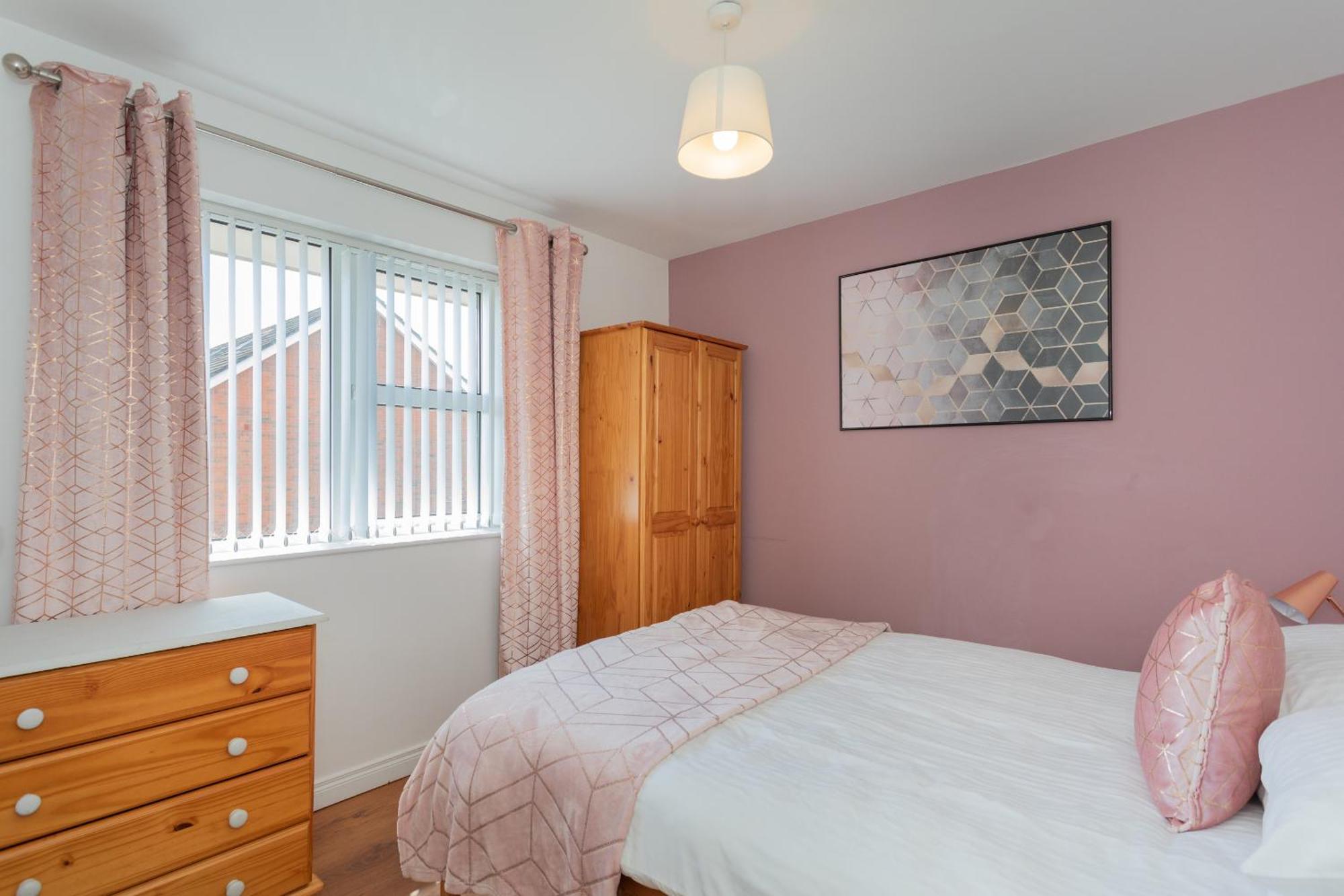 Ardenlee - Stylish 3 Bed Apt Close To City, Parking And Wifi Belfast Bagian luar foto